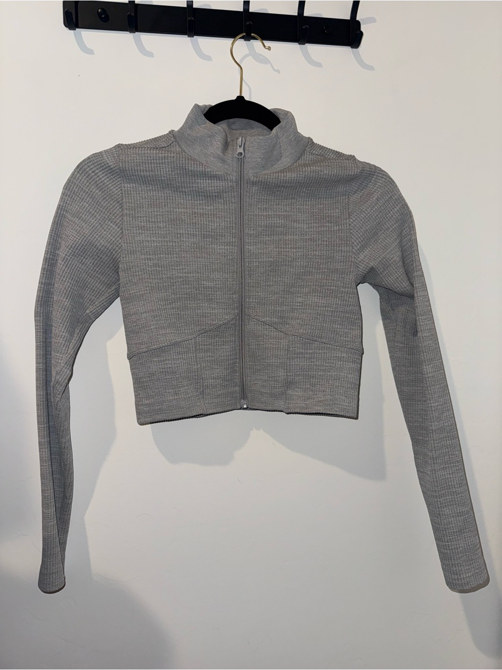 Forever 21 Gray Cropped Zip-Up Sweatshirt